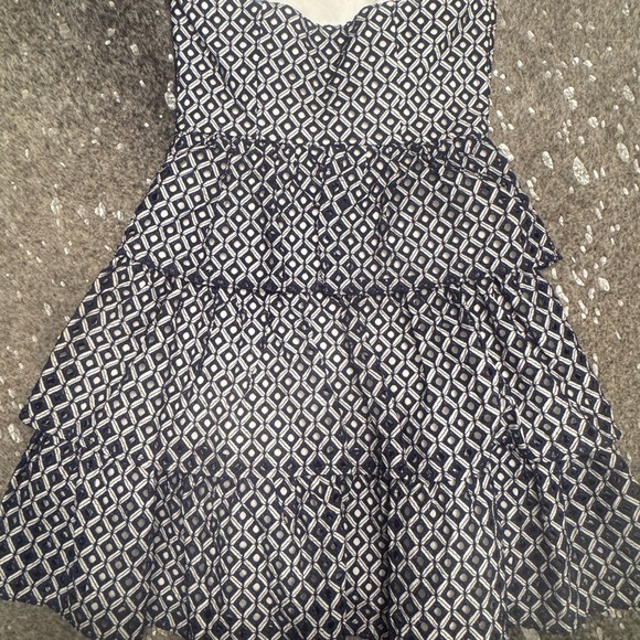 White House Black Market Strapless Navy and White Dress - Picture 4 of 6